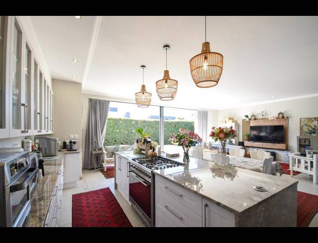 4 BEDROOM HOUSE FOR SALE IN MIDSTREAM ESTATE